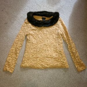 Fur collar lace top